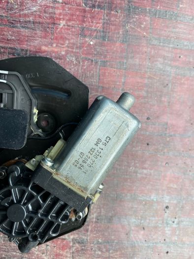 Opel Astra H Convertible Roof Hinges