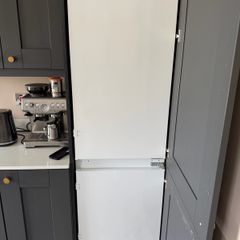 Whirlpool integrated fridge/ freezer