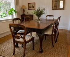 Antique Mahogany Extending Dining Table.