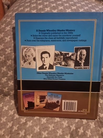 Murder Off Miami (A murder mystery) (Hardback)