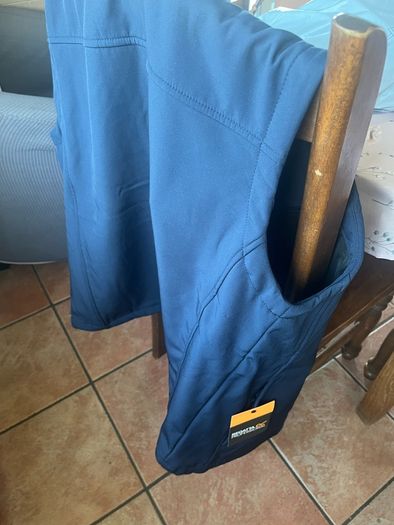 sleavless jacket