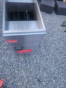 commercial gas fryer