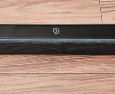 Bomaker Odine Soundbar with Remote Great Condition