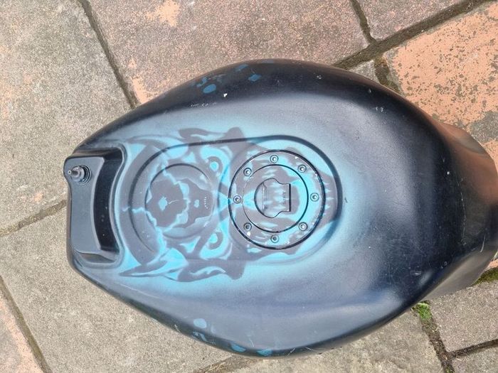 GSXR 750/1100 Slingshot fuel tank