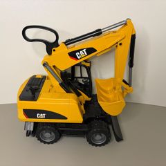 Vintage 2006 Bruder CAT Wheeled Caterpillar Excavator 1:16 Scale