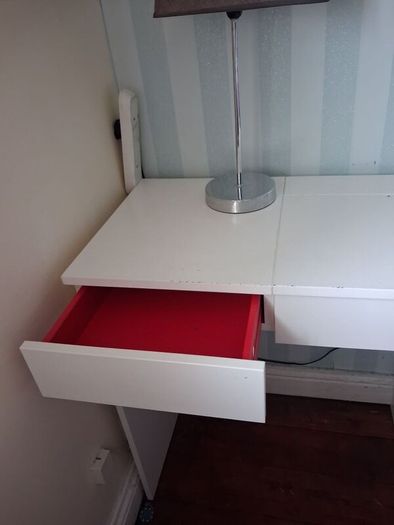 Vanity desk