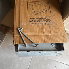 Recessed manhole