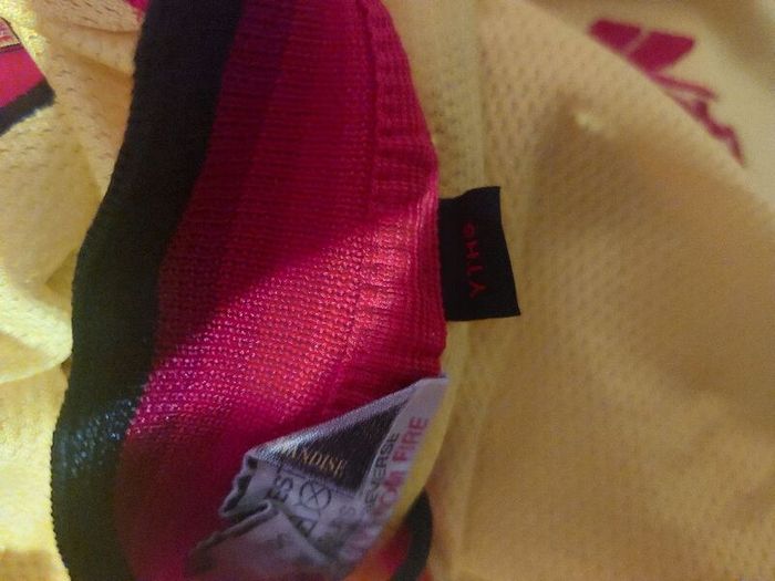 liverpool 1997-1999 away jersey
