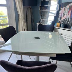 Glass table - extendable