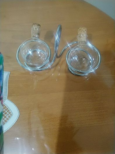 Salt and pepper set