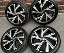 Genuine 18in VW Golf Mk8 R Line alloys - 5x112