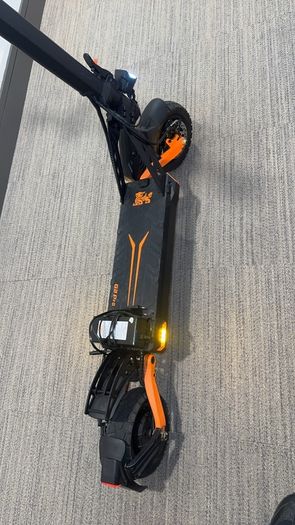 Electric scooter