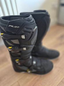 Motorbike boots