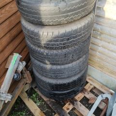 Wheels off Nissan Vannett Cargo Van