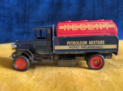 Days Gone Regent Petroleum Mixture Diecast Model