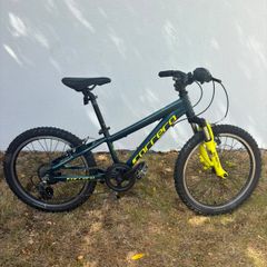 Carerra blast kids mountain bike Suits age 6-8 yrs approx