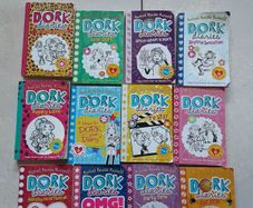 9 girls Dorky diaries