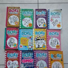 9 girls Dorky diaries