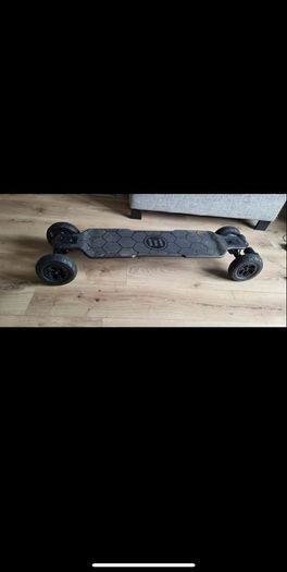 Evolve all terrain E- skateboard  2 in 1