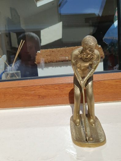 brass golfer