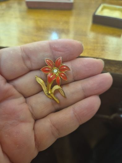 Vintage Flower Brooch