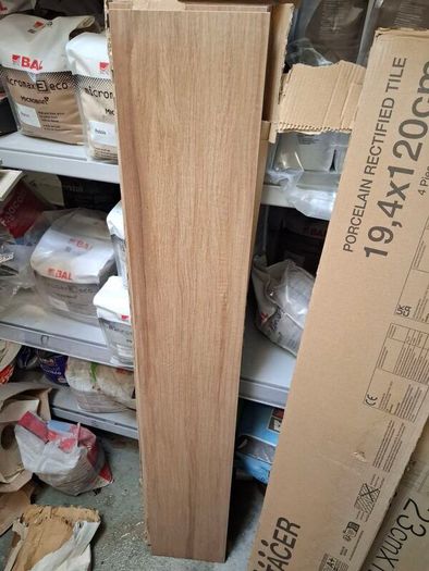 7m2 Wood Effect tiles 19.4x120