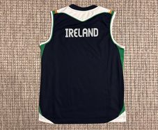 Republic of Ireland sleeveless Umbro training jersey top shirt football