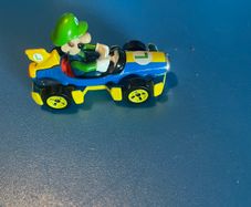 Hot Wheels Mario Kart Luigi Mach 8 Die-Cast Vehicle 2021 Mattel 1:64