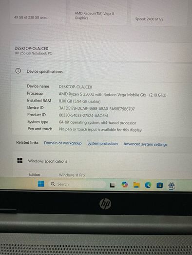 HP Laptop Ryzen 5  8/256 windows 11