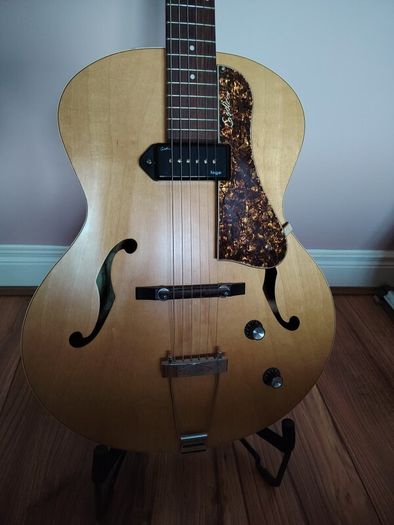 Godin 5th Avenue archtop guitar