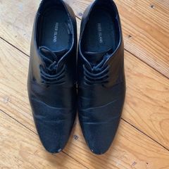 Gents' dress shoes