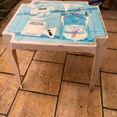 childrens outdoor/ indoor play table