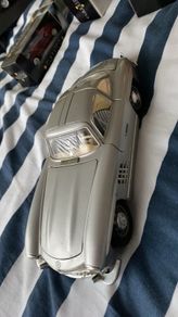 Silver Mercedes 300 sl