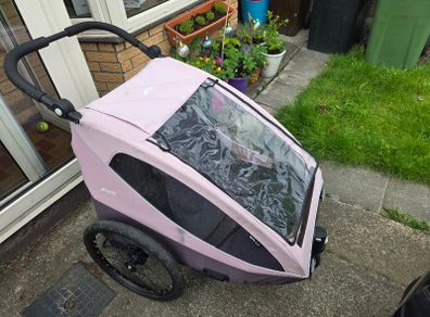 Pink Hauck duo bike trailer/buggy
