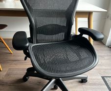 Herman Miller Aeron Chair size B