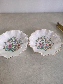 Set Of 2  Aynsley Made In England Fine English Bone China Pembroke Reproduction Of An Eighteenth Century Aynsley Design  20.00 Euro Each Or  35.00 Euro For The Tow.