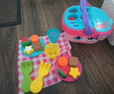 Leapfrog Picnic basket