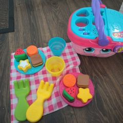 Leapfrog Picnic basket