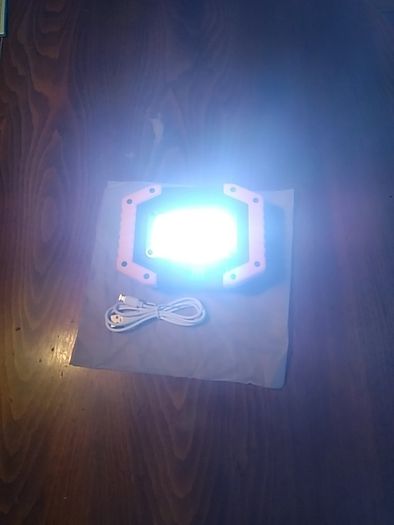 Rechargeable LED Floodlight 30w with mobile phone charger