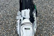 Golf bag (no clubs)
