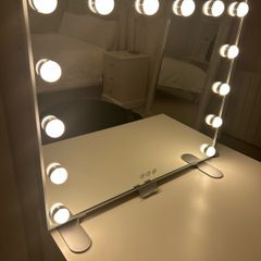 vanity mirror