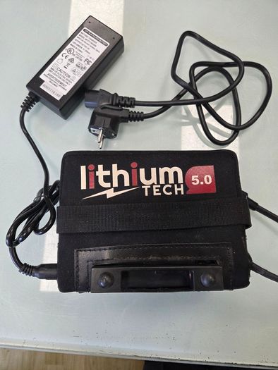 Electric  golf caddy charger