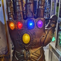Thanos infinity gauntlet