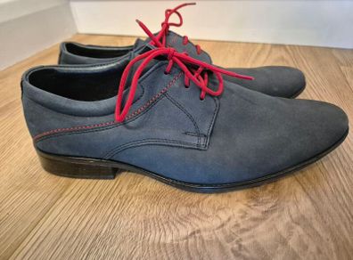 Navy shoes, size uk4