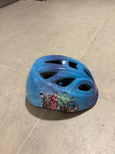 Scoot and Ride and Helmet
