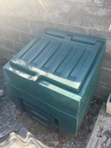 Log/coal bunker
