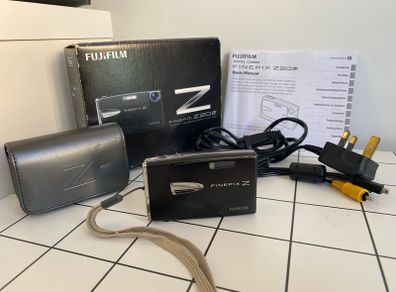 Fujifilm FinePix Z20fd 10.0MP Compact Digital Camera Black