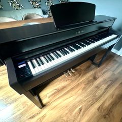 Yamaha Clavinova CLP-535 in dark rosewood