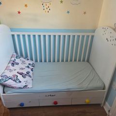 Cot bed