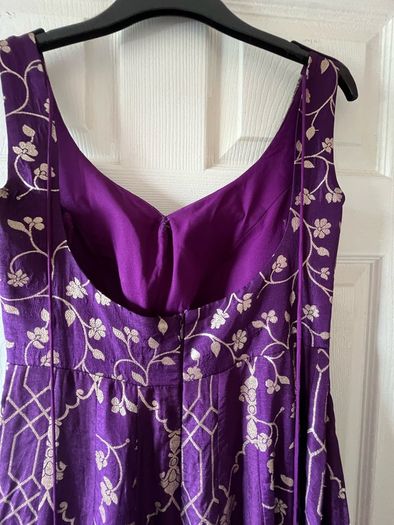 women Indian outfit